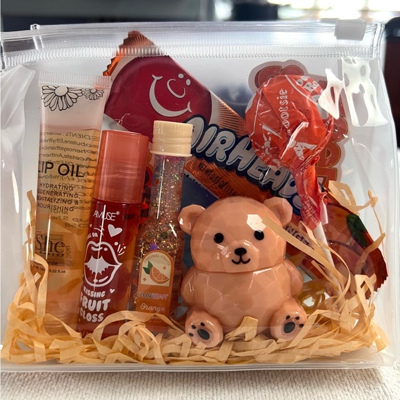 On The Go Mini lip, gloss lip balm bundle with extras - Picture 5 of 5